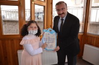 Emet'te En Çok Kitap Okuyan 5 Ögrenci Ödüllendirildi