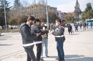 Usak'ta Aranan 50 Kisi Yakalandi