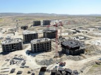 Birecik'te TOKI Konutlari Yükseliyor