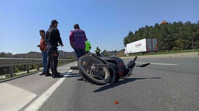 Kamyonet Ile Çarpisan Motosiklet Sürücüsü Yaralandi