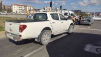 Kirikkale'de Iki Otomobil Çarpisti Açiklamasi 1 Yarali