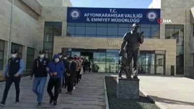 5 Bin 321 Esnafi Dolandirdigi Iddia Edilen 9 Kisiden 5'I Tutuklandi