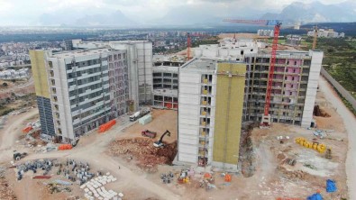 Antalya Sehir Hastanesi, Mevcut Kamu Hastanelerinin Yatak Kapasitesini Tek Basina Karsilayacak