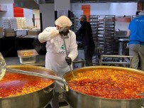 Beykoz'da Iftariyelikler Beykozlularin Kapisina Kadar Ulastiriliyor