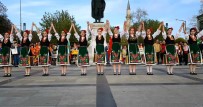 Bulgar Folklor Ekibi Ve Vatandaslar Edirne'de Ankara Havasi Oynadi Haberi