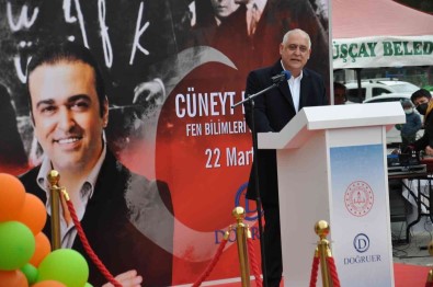 Cüneyt Dogruer Fen Bilimleri Laboratuvari Açildi
