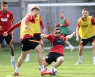 Galatasaray, Altay Maçi Hazirliklarini Sürdürdü