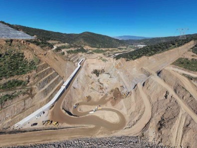 Sariçay Baraji' Da Çalismalar Devam Ediyor