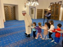 Teravih treni ile gönülleri fetheden imam Mahmut Eroğlu konuştu: Bu çocuklar 50 sene sonra teravih treninden bahsedecek