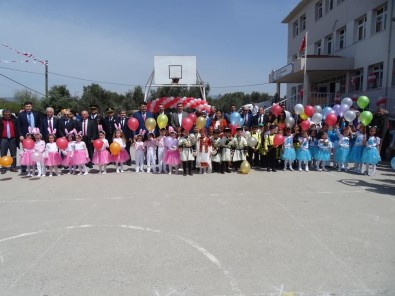 23 Nisan Ulusal Egemenlik Ve Çocuk Bayrami Havran'da Coskuyla Kutlandi