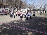 23 Nisan Ulusal Egemenlik Ve Çocuk Bayrami Konakkuran'da Coskuyla Kutlandi