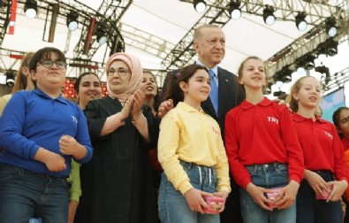 Başkan Erdoğan'dan 23 Nisan mesajı: 2023 hedef ve 2053 vizyonu doğrultusunda gayret gösteriyoruz