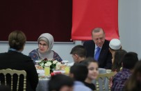Cumhurbaskani Erdogan Çocuklarla Iftar Yapti