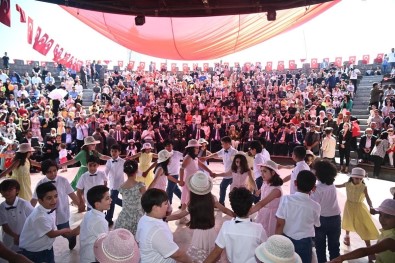 Osmaniye'de Renkli 23 Nisan Kutlamalari