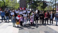 Afganistan'da Okul Ve Camiye Düzenlenen Bombali Saldiri Trabzon'da Protesto Edildi Haberi
