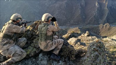 Eren Abluka-5 Şehit Jandarma Er Şakir Elkovan operasyonu başladı