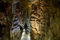 Gümüshane'nin Yeralti Sarayi Ziyaretçi Kabulüne Basladi