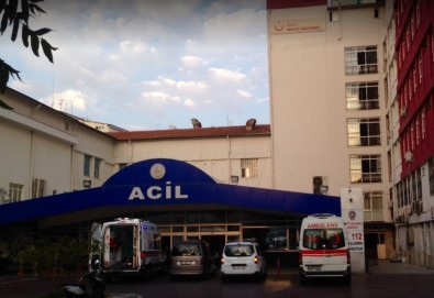 Kendisinden Ayrilmak Isteyen Kadini Biçaklayan Saldirgan Teslim Oldu