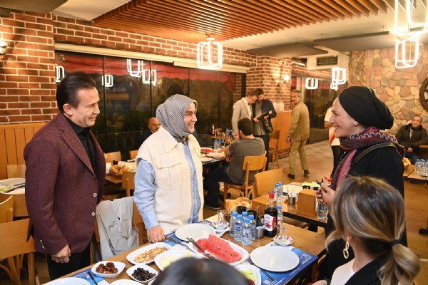 Başkan Yazıcı, basın mensupları ile sahur programında bir araya geldi!