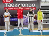 1308 Osmaneli Belediyespor Karate Takimindan Milli Takima Üç Sporcu Gönderecek Haberi