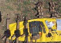 Bakan Soylu Duyurdu Açiklamasi 'Besta Grubundan 3 Terörist Silahlariyla Birlikte Ölü Ele Geçirildi'