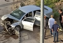 Malatya'da Iki Otomobil Çarpisti Açiklamasi 5 Yarali