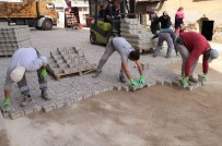 Turgutlar Yoluna 3 Bin 500 Metrekarelik Parke Çalismasi