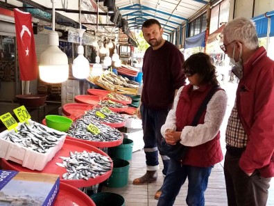 Bandirma Balik Halinde Balik Miktari Artti, Fiyatlari Düstü