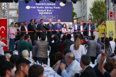 Buca'da Vali Kutlu Aktas Parki Ve Taziye Evi Açildi