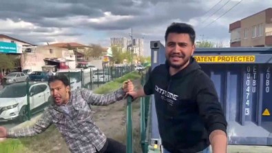 Yorumlara Kanarak Hayatlarini Hiçe Saydilar, Hareket Halindeki Trene Ölümüne Bindiler