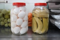 'Yumurta Ve Muzun' Tursusu Yapiliyor