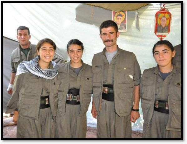İBB personelinin terör kampında keleşli fotoğrafı ortaya çıktı!