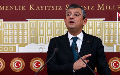 CHP'li Özgür Özel hadsizlikte sınır tanımıyor! Başkan Erdoğan'a ettiği tehditleri savundu: 'Gurur duyuyorum'