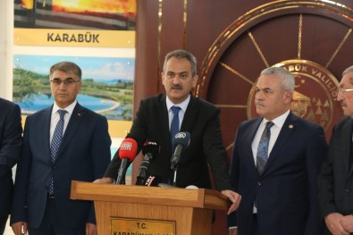 Bakan Özer, 'Karabük'te 2022 Yili Yatirim Bütçesini 550 Milyon TL'ye Çikarmis Oluyoruz'