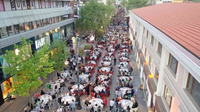 Bursa'da 10 Bin Kisilik Tarihi Iftar
