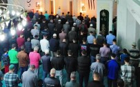 Erdek'te Kadir Gecesi Piri Reis Camii Doldu Tasti