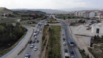 43 Ilin Geçis Güzergahinda Trafik Yogunlugu Açiklamasi Tatilciler Yollara Akin Etti