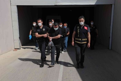 Antalya'da Eszamanli Operasyonda 51 Aranan Sahis Yakalandi