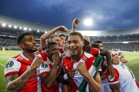 Gol Düellosu Feyenoord'un