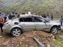 Hakkari'de Trafik Kazasi Açiklamasi 4 Yarali
