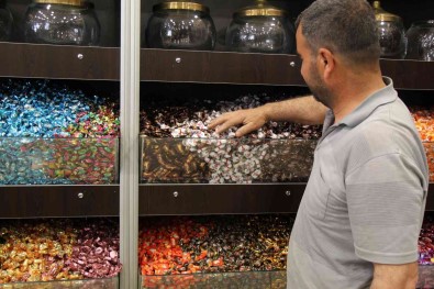 Mardin'de Bayram Sekeri Ve Çikolata Satislarinda Esnafin Yüzü Güldü
