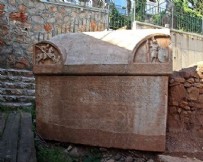 Türkiye'de konuşan mezar bulundu: Hediyeleriyle birlikte gömülmüş!