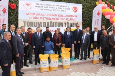 Yozgat'ta Bin 50 Çiftçiye Yaglik Ayçiçegi Ve Nohut Tohumu Dagitildi