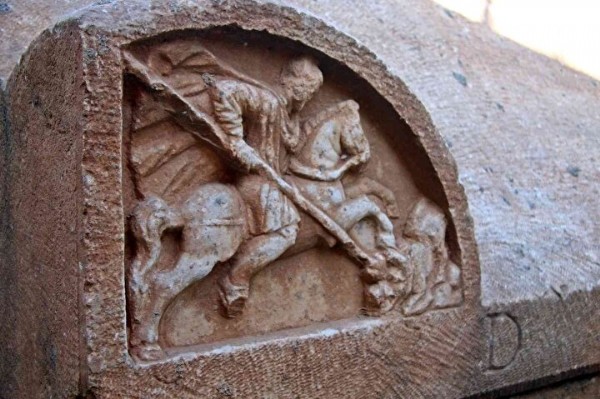 Türkiye'de konuşan mezar bulundu: Hediyeleriyle birlikte gömülmüş!