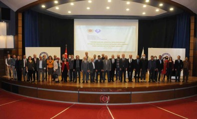 ADÜ'de 'Insan Haklari, Siddetle Sivil Mücadele Ve Sosyal Arabuluculuk' Paneli Gerçeklesti