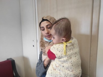 Ankara'da beyninden tümör alınan bebek sağlığına kavuştu
