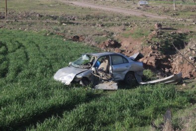 Kilis'te Otomobil Sarampole Uçtu Açiklamasi 3 Agir Yarali