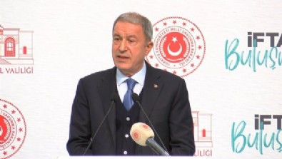 Milli Savunma Bakanı Hulusi Akar şehit aileleriyle iftarda bir araya geldi!