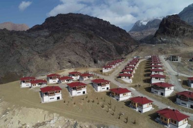 Yeni Yusufeli'nde Konutlar Teslim Ediliyor