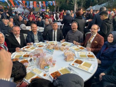 AK Parti'den 5 Bin Kisilik Dev Iftar